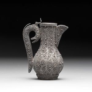 An Indo-Persian silver filigree tray and ewer, 19th C. — photo 7