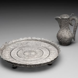 An Indo-Persian silver filigree tray and ewer, 19th C. — photo 1