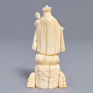 An Indo-Portuguese carved ivory figure of the Madonna with child, Goa, 19th C. — photo 3