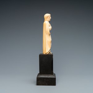 An Indo-Portuguese ivory figure of a saint, probably Goa, 17/18th C. — photo 5