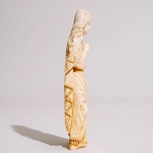 An Indo-Portuguese ivory model of a Madonna, Goa, 18h C. — 照片 4