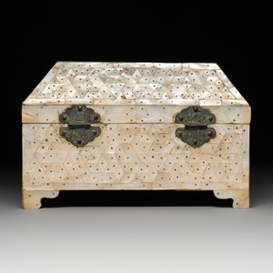 An Indo-Portuguese mother-of-pearl casket, Gujarat, 18th C. — photo 5
