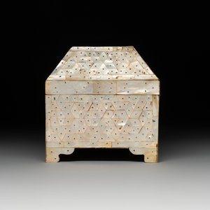 An Indo-Portuguese mother-of-pearl casket, Gujarat, 18th C. — photo 6