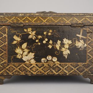 An Indo-Portuguese or Japanese mother of pearl and lacquer coffer, 19th C. — 照片 7