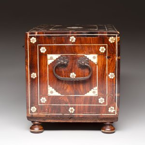 An Indo-Portuguese rosewood table cabinet, Gujarat or Sindh, 17th C. — 照片 7