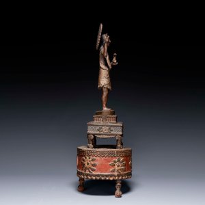 An Indo-Portuguese wooden sculpture of John the Baptist with a lamb, dated 1704 — 照片 4