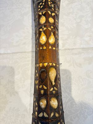 An Indonesian Salawaku shield, Halmahera, Maluku Islands, 19th C. — 照片 4