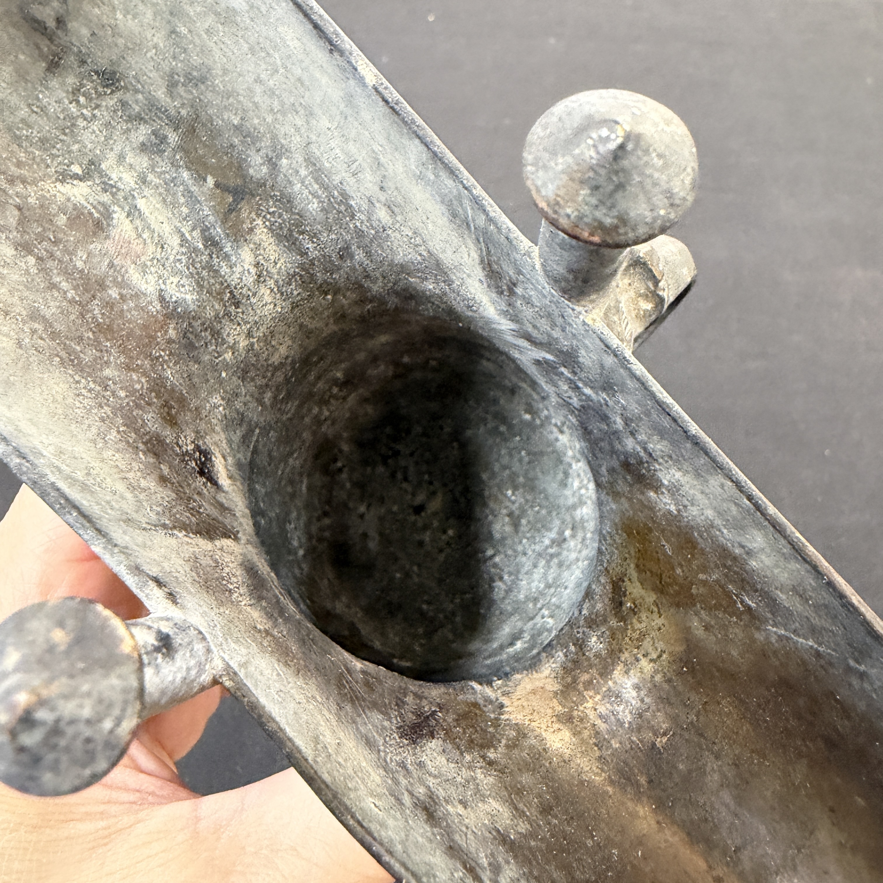 An inscribed Chinese archaistic bronze ritual wine vessel, Jue — photo 26