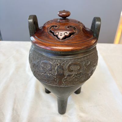 An inscribed Chinese archaistic bronze tripod incense burner with hongmu cover — photo 1