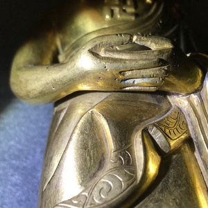 An inscribed Chinese gilt bronze figure of Buddha standing, Qianlong — 照片 16
