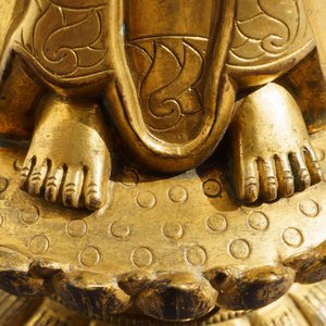 An inscribed Chinese gilt bronze figure of Buddha standing, Qianlong — 照片 46