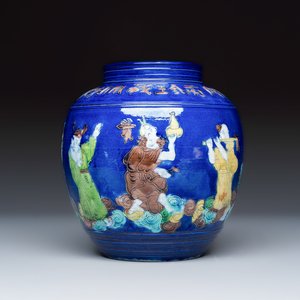 An inscribed Chinese polychrome-glazed blue-ground 'Eight Immortals' vase — foto 4