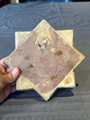An intact Kashan lustre-glazed star tile, Persia, 13/14th C. — foto 7