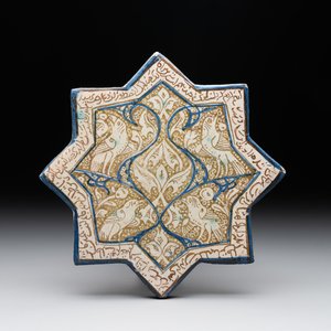 An intact Kashan lustre-glazed star tile, Persia, 13/14th C. — foto 1