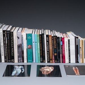 An interesting collection of reference works and dealer catalogues on  Egyptian, Greek and Roman antiquities — 照片 1