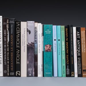 An interesting collection of reference works and dealer catalogues on  Egyptian, Greek and Roman antiquities — 照片 2