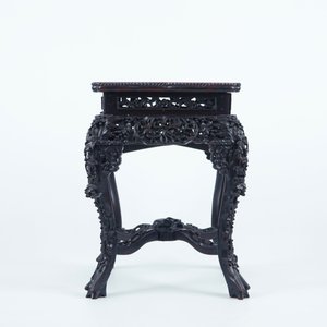 An intricately carved square Chinese wood stand with marble top, 19th C. — photo 5