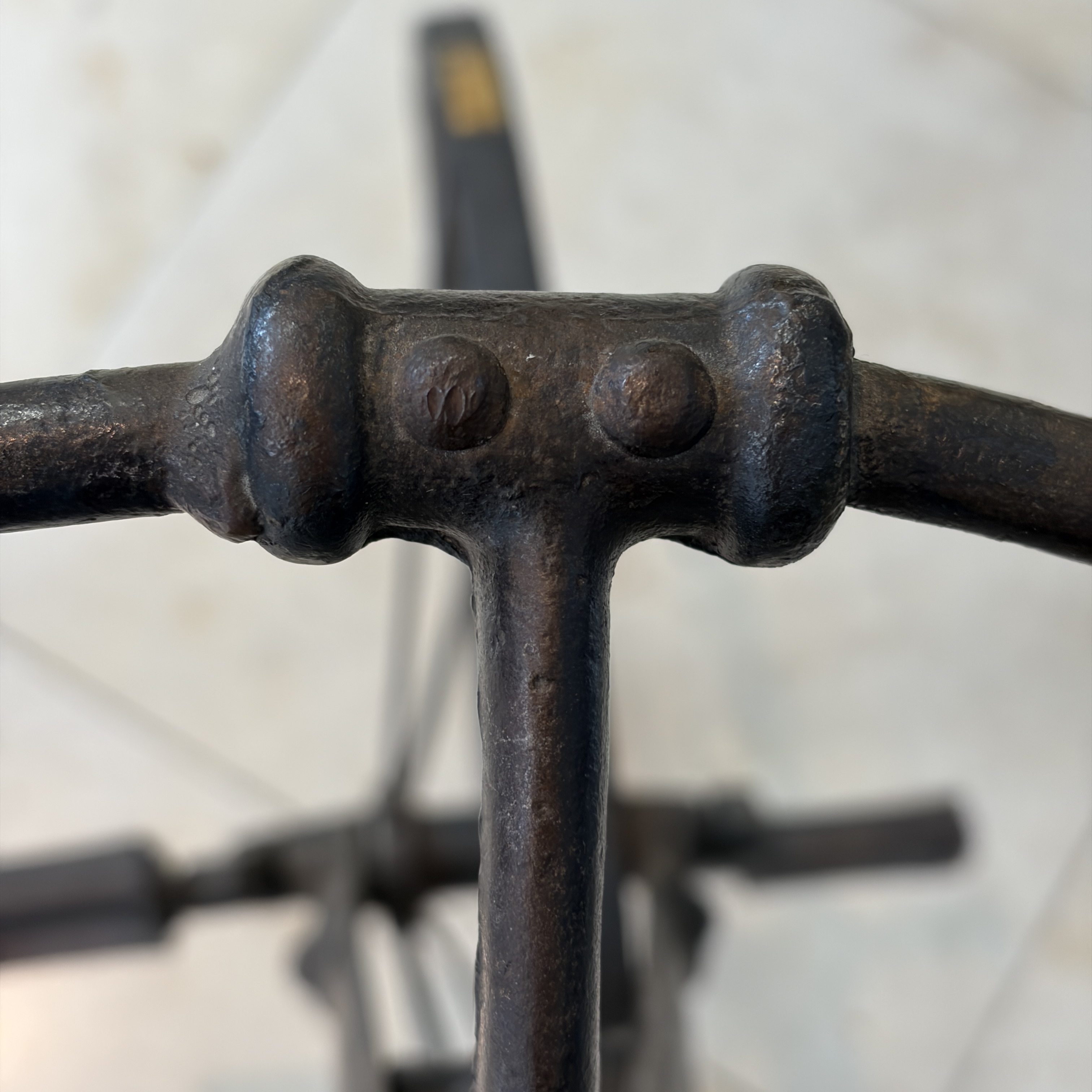 An iron child's tricycle or velocipede — 照片 3