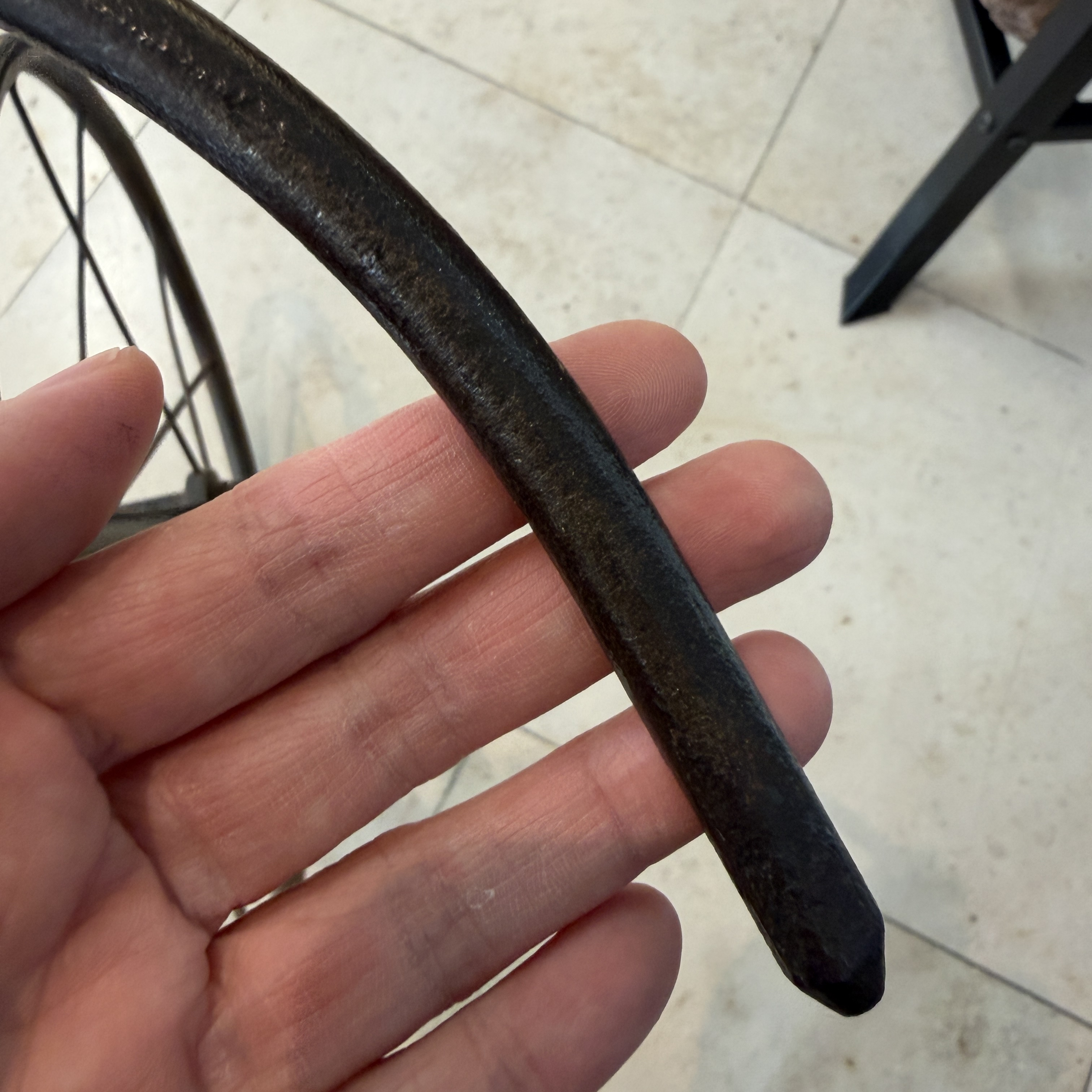 An iron child's tricycle or velocipede — 照片 4