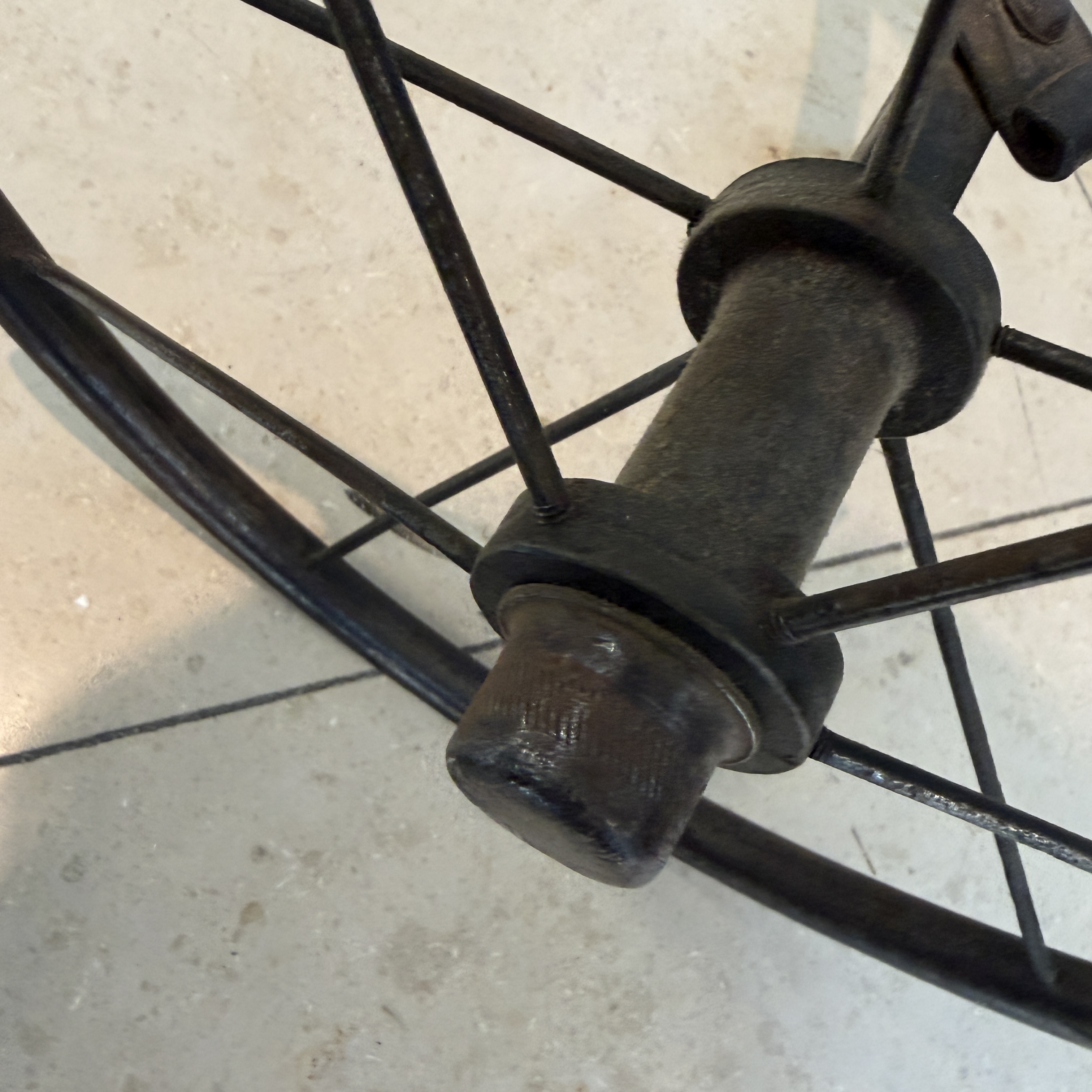 An iron child's tricycle or velocipede — 照片 23