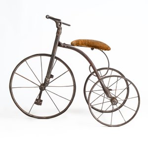 An iron child's tricycle or velocipede — 照片 2