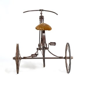 An iron child's tricycle or velocipede — 照片 3