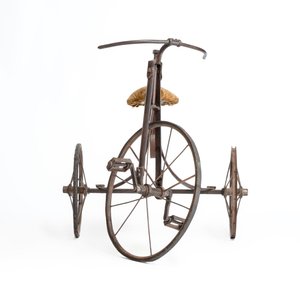 An iron child's tricycle or velocipede — 照片 5