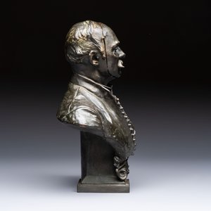 An Italian bronze 'Memento Mori' bust with removable face, 19/20th C. — photo 6