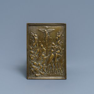 An Italian bronze pax with a 'Crucifixion' plaquette after a design by Moderno, ca. 1500 — photo 1
