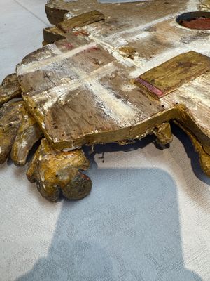 An Italian carved wood and coral- and turquoise-decorated reliquary containing a relic ex cineribus of Saint Teresa of Jesus, early 20th C. — photo 21