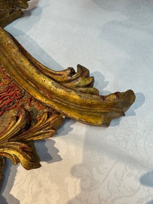 An Italian carved wood and coral- and turquoise-decorated reliquary containing a relic ex cineribus of Saint Teresa of Jesus, early 20th C. — photo 8