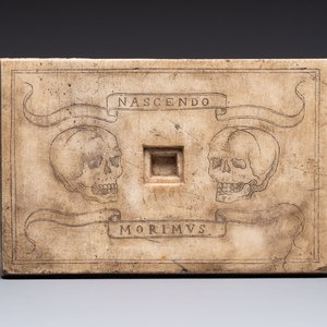 An Italian ecclesiastical marble altar plaque with 'Memento Mori' engraving, 19th C. — photo 1