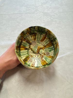 An Italian incised slipware footed bowl, 16/17th C. — photo 1