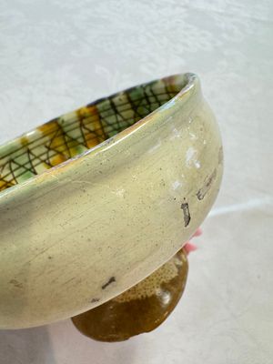 An Italian incised slipware footed bowl, 16/17th C. — photo 8