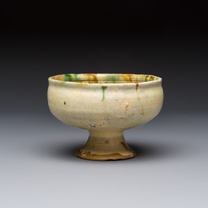 An Italian incised slipware footed bowl, 16/17th C. — photo 1