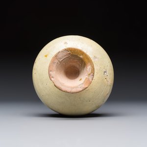 An Italian incised slipware footed bowl, 16/17th C. — photo 7