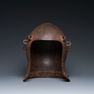 An Italian iron 'bascinet' helmet, 19th C. or older — photo 3
