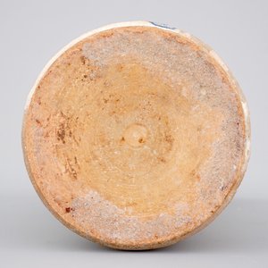 An Italian maiolica albarello, probably Deruta, 16th C. — 照片 4