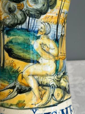 An Italian maiolica albarello with the arms of Boerio, Angelo and Ludovico Picchi workshop, Casteldurante, ca. 1562-1563 — 照片 14