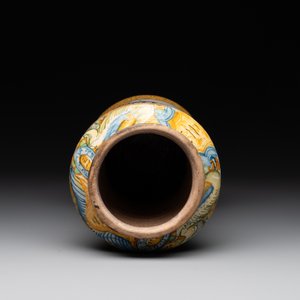 An Italian maiolica albarello with the arms of Boerio, Angelo and Ludovico Picchi workshop, Casteldurante, ca. 1562-1563 — 照片 6