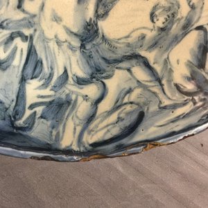 An Italian maiolica armorial tazza, Savona, 18th C. — 照片 4