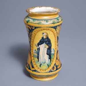 An Italian maiolica drug jar of 'albarello' type, Palermo, 1st half 17th C. — photo 7
