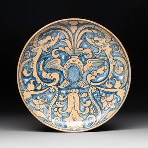 An Italian maiolica heraldic dish, Gubbio, 19th C. — foto 1