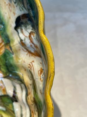 An Italian maiolica 'Istoriato' crespina with The Visitation of Mary to Elizabeth, workshop of Maestro Domenego, Venice, ca. 1570 — photo 8