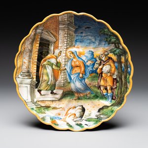 An Italian maiolica 'Istoriato' crespina with The Visitation of Mary to Elizabeth, workshop of Maestro Domenego, Venice, ca. 1570 — photo 1