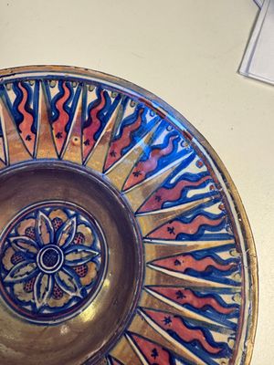 An Italian maiolica lustreware deep plate, Gubbio, 16th C. — foto 17