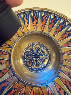 An Italian maiolica lustreware deep plate, Gubbio, 16th C. — foto 23