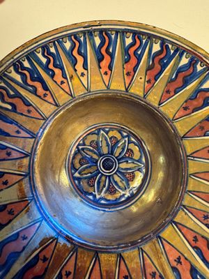 An Italian maiolica lustreware deep plate, Gubbio, 16th C. — foto 24