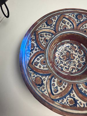 An Italian maiolica lustreware deep plate, Gubbio, 16th C. — foto 13