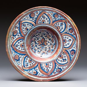 An Italian maiolica lustreware deep plate, Gubbio, 16th C. — foto 1